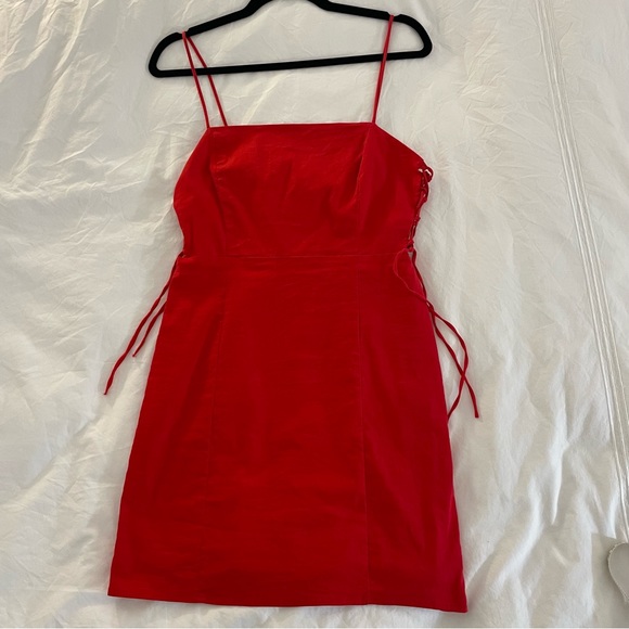 Zara - short red dress (Large) - Picture 2 of 3